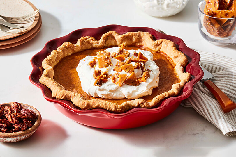 Pie Bird with Santa Hat | Le Creuset